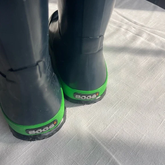 BOGS Kids navy with Green Trim Rain Boots Eeuc! Unisex big kids 3 waterproof - Picture 5 of 6